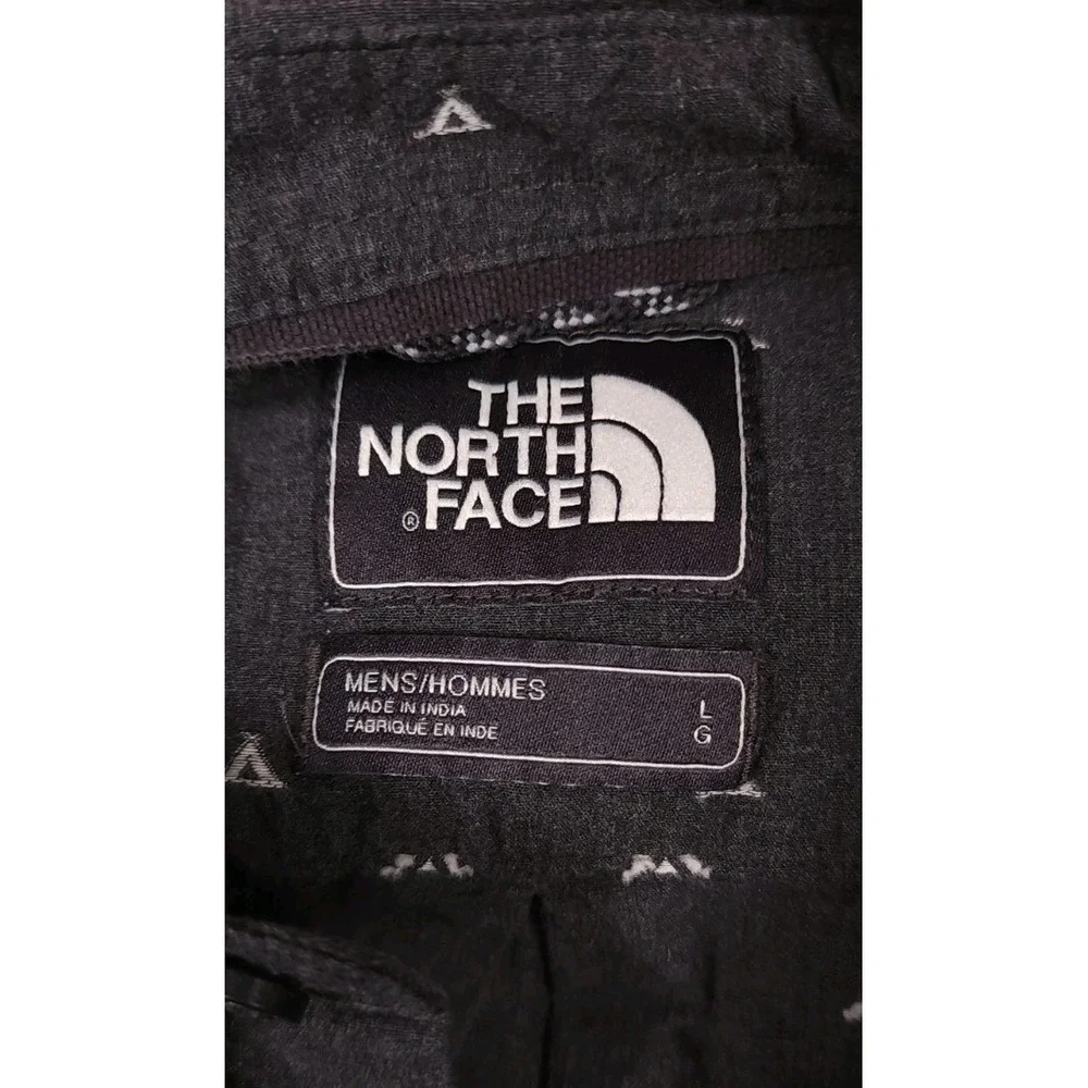 The North Face Gray‎ Button Down Dress Shirt Large Short Sleeve Geometric